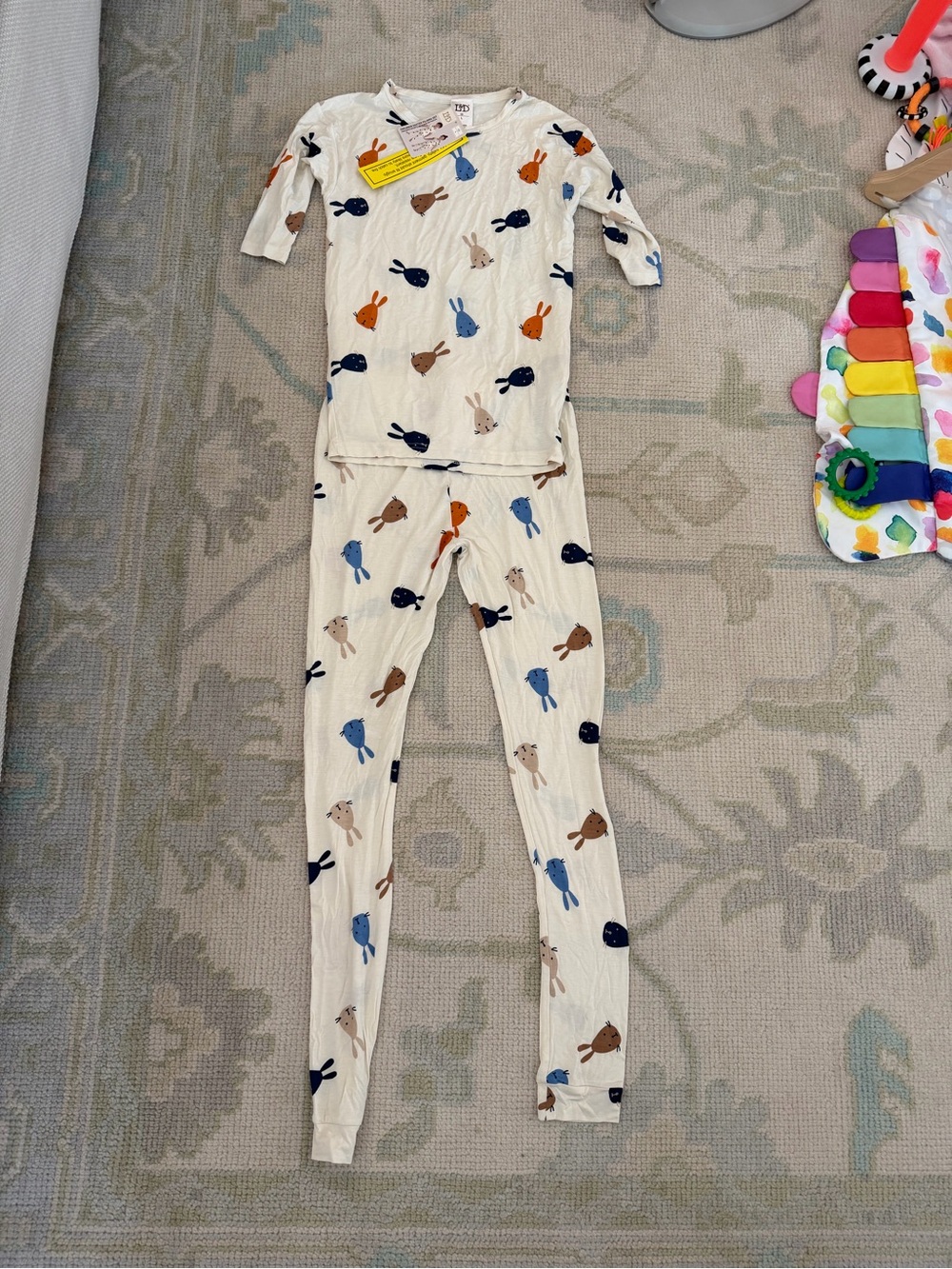 Cream Kids Bunny Print Bamboo Pajama Set - Picture 2 of 2